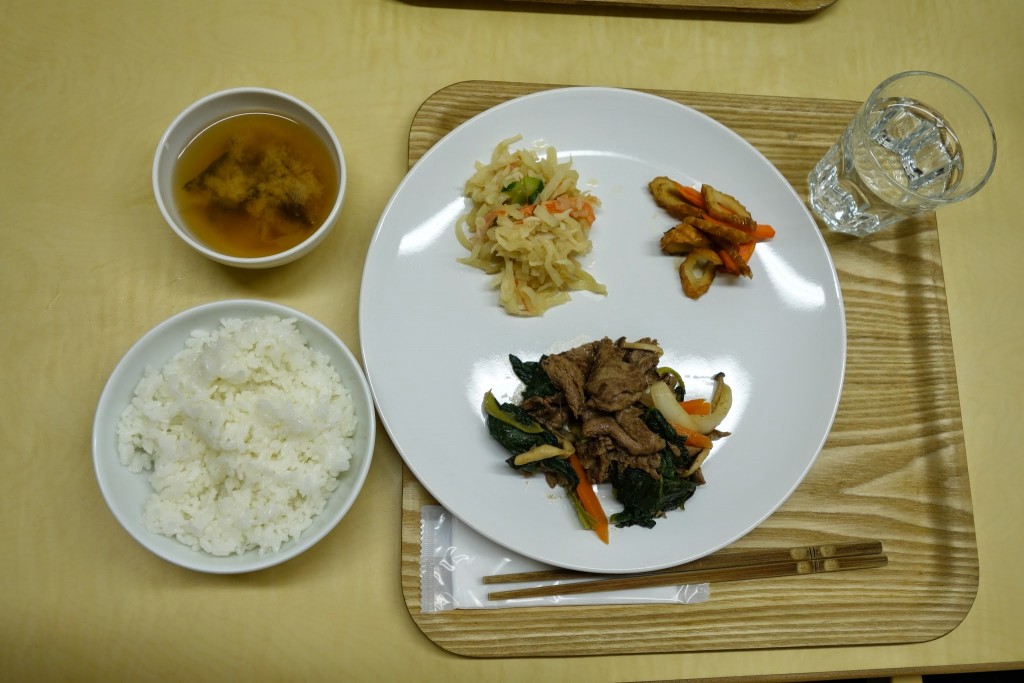 和田岬駅から徒歩5分 カフェ・オリンピアでランチ
