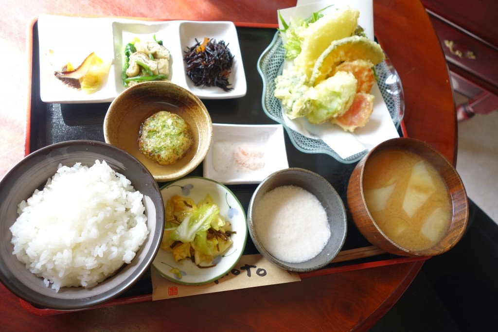 グルーポンのいい活用例を見た!長田の山の上にあるベジタブルカフェ トトロ でランチってきた