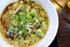 学園都市駅前キャンパススクエアのラーメン屋さん「仁」で食べてきた