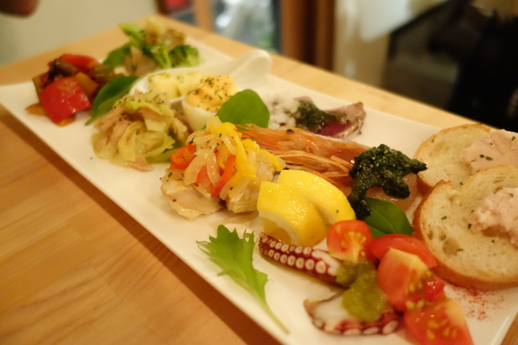 神戸三宮でフラッと軽くワイン飲みたい時にはBinoBino(ビノビノ)がおすすめ