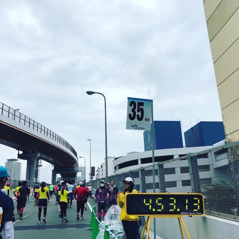 マラソン超初心者が神戸マラソン2016でフルマラソンを走破した結果が痛々しい